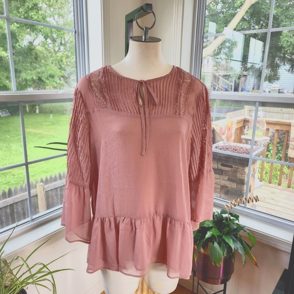 Fever Mauve Color Boho Style Bell Sleeve Lace Top Size M - Picture 3 of 8